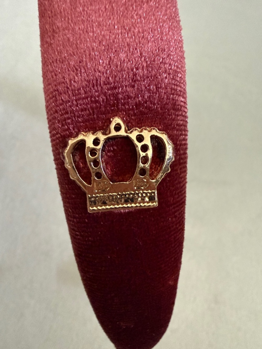 {NEW} Dolce & Gabbana Beauty | Padded Plush Velvet Headband Deep Mauve Burgundy - Picture 3 of 15